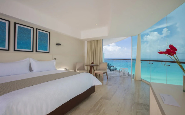 Altitude at Krystal Grand Cancun - All inclusive