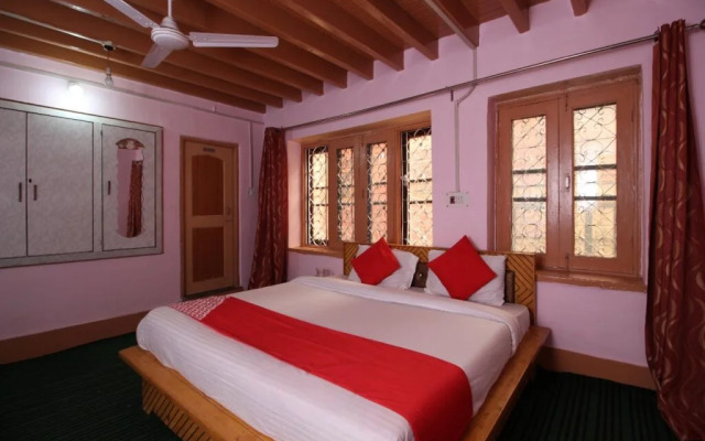 Shawl Gh By OYO Rooms