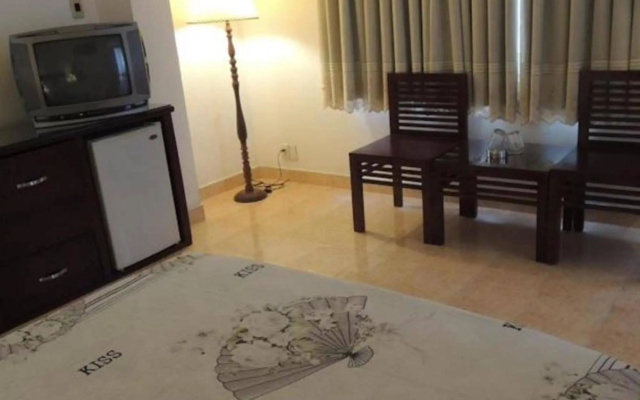 Phung Long Hotel