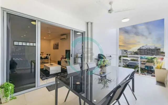 ZEN CENTRAL BLISS - 2BR Holiday Retreat