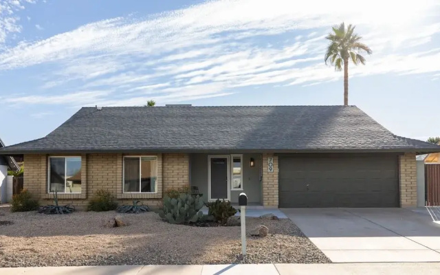 Tempe Vaughn 3 Bedroom Home by RedAwning