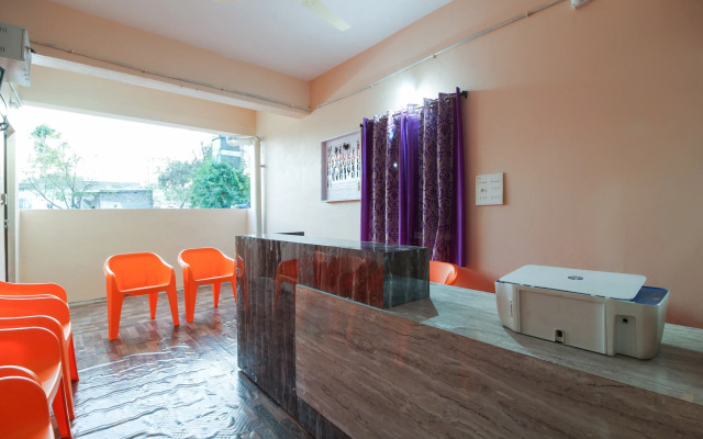 Hotel O S V Residency