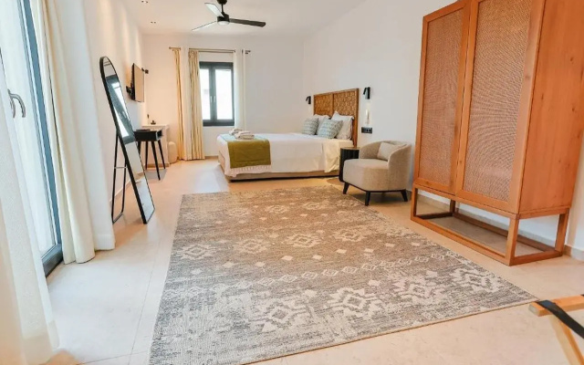 La Maltese Boutique Paros
