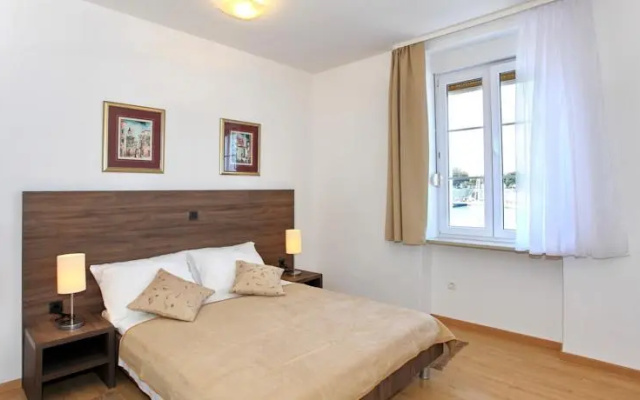 Accommodation Iva