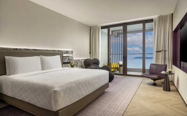 HUALUXE Sanya Yalong Bay Resort by IHG