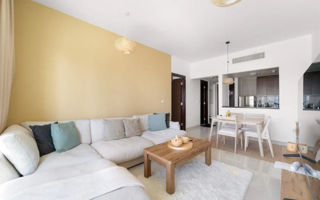 Silkhaus Chic 1bdr Burooj Views Ideal Location
