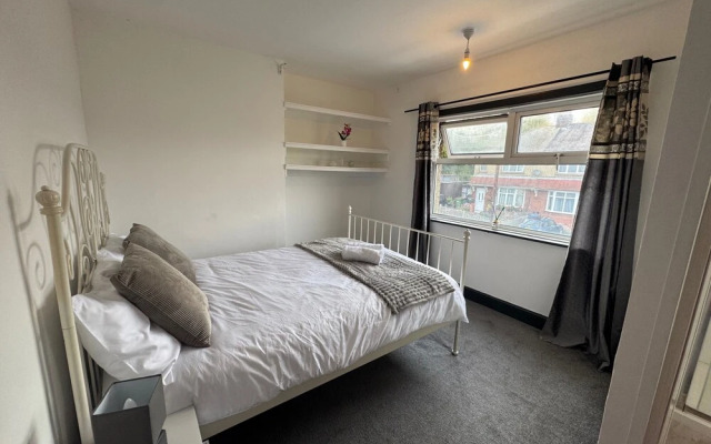 Southampton - House - Sleeps 6 - Near Airport