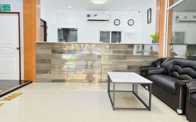Royal Star Suites Pattaya