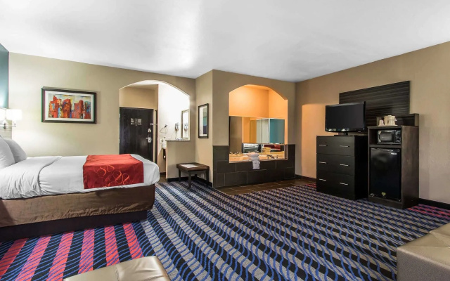 Comfort Suites Fairgrounds West