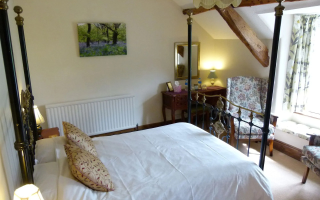 Collaven Manor Hotel