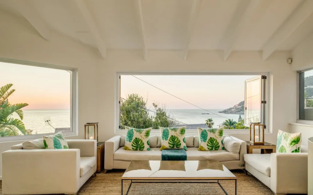 Bungalow on 4th