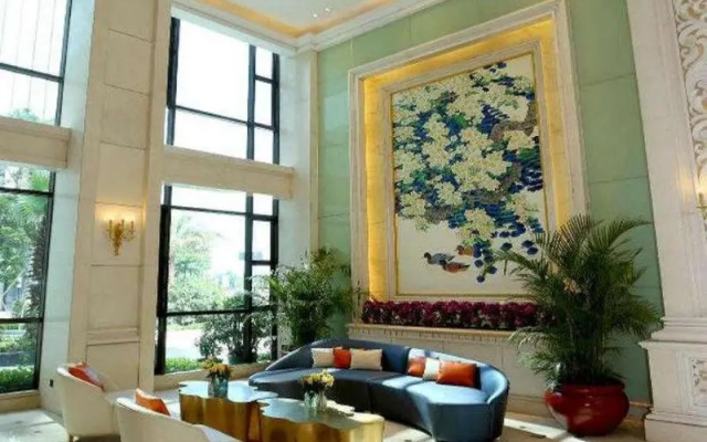 Clifford Hotel