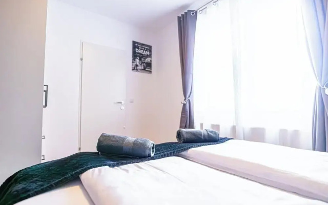 Comfy 1BR 1LR Apt Donaustadt Zones