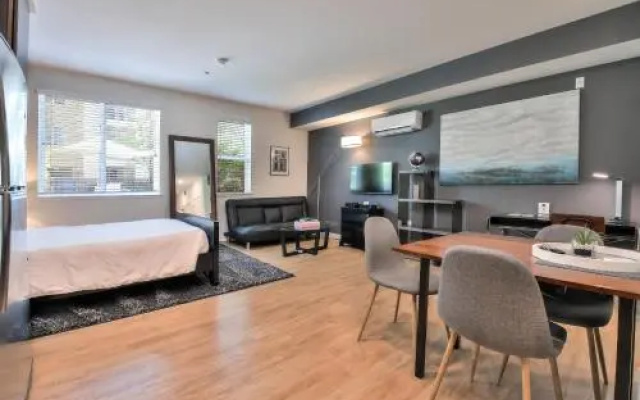 Urban Flat Apartments @ San Mateo