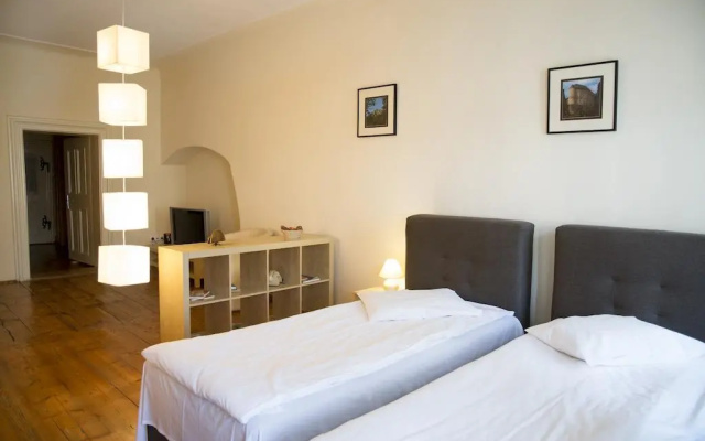 Schiller Apartment