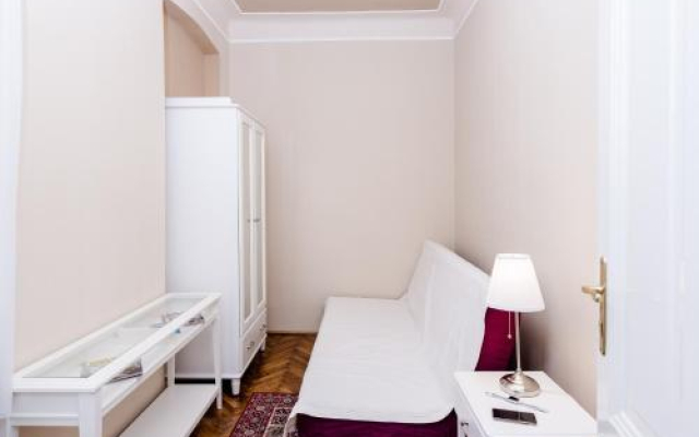 Gellert Terrace Apartment Near Spa