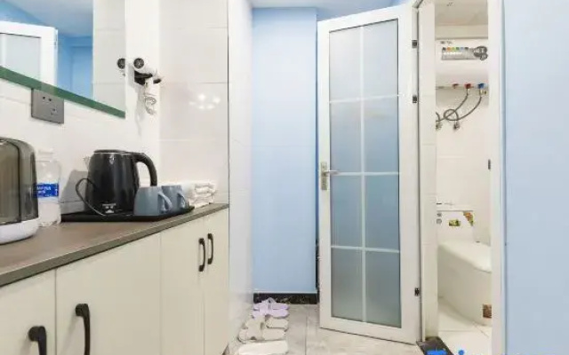 Xinya Boutique Homestay (Zhengzhou Henan University of Technology Subway Station)