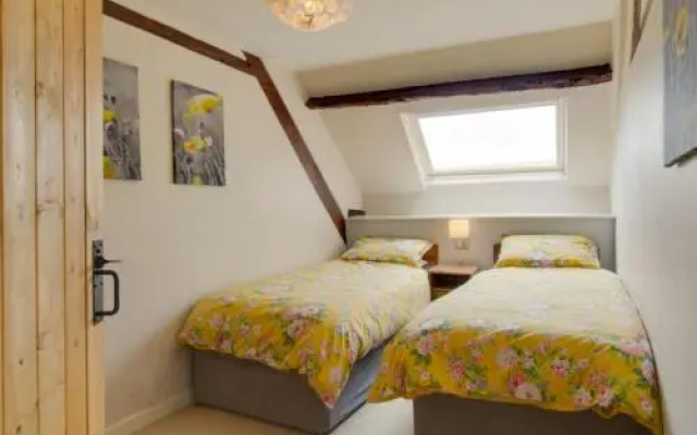 Holiday Home Maesmynis
