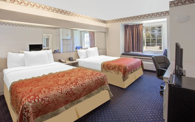 Microtel Inn & Suites by Wyndham Janesville