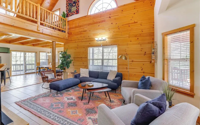 Family-friendly Cabin By Golf Course & Marina