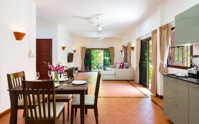 Blissful Jacuzzi Living at Villa Nikkie2