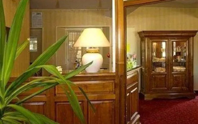 Logis Hôtel les Platanes