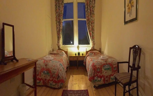 Menzies Apartment