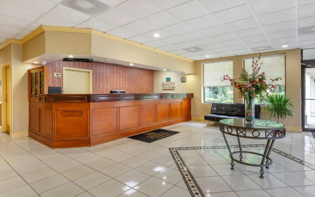 Quality Inn & Suites Hanes Mall