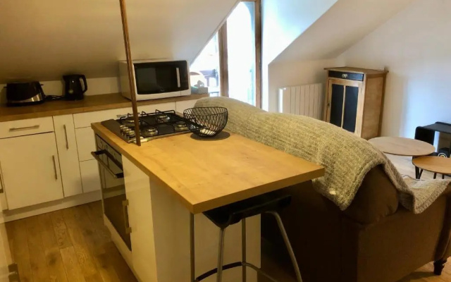 Appartement Cosy avec Balcon au calme proche Gare