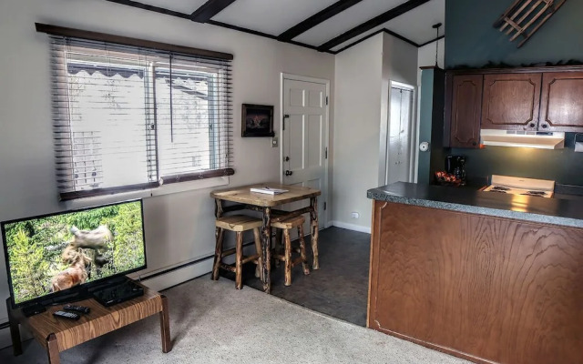 Fawn Valley Inn: 230