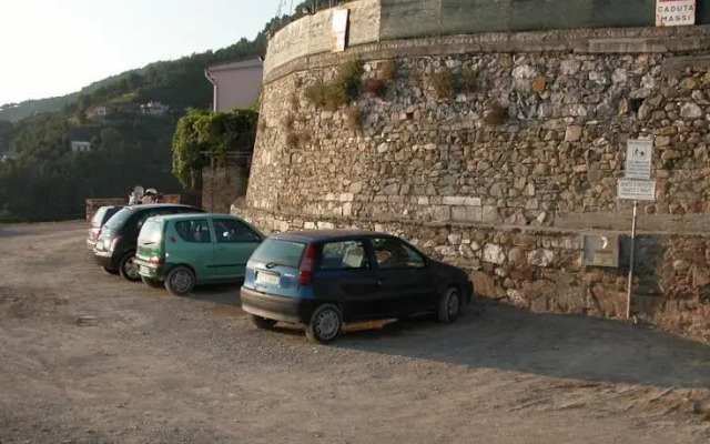 La Volpe e lUva Mare