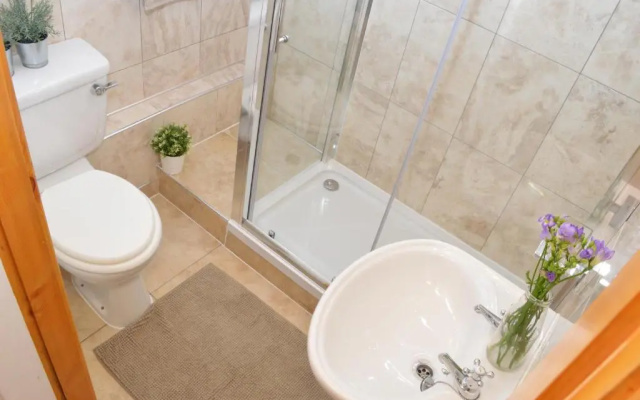 Flat 14c Bayhead