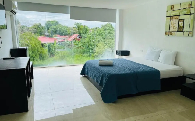 Gorgona Beach Hotel