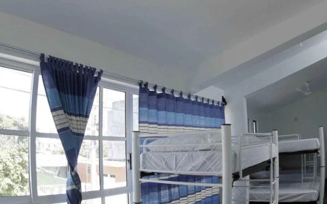 Hostal Azul y Blanco