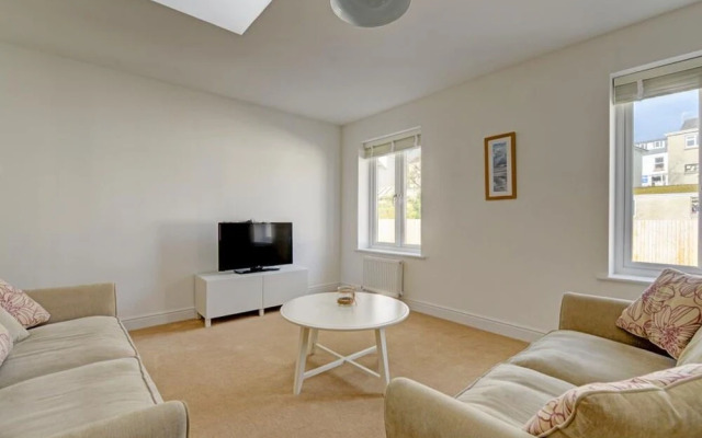 Spacious Apartment in Saundersfoot near Sea