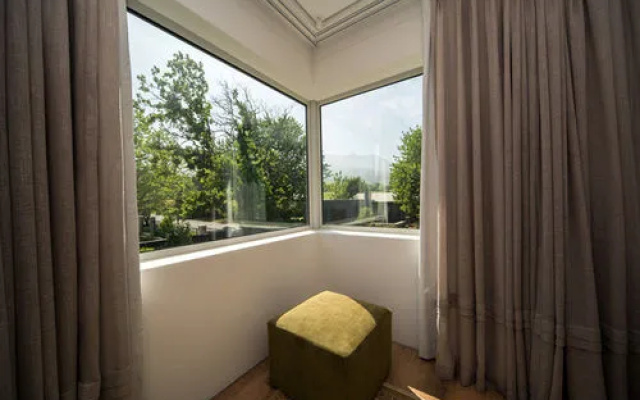 Twice Central Guesthouse