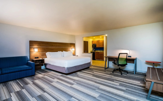 Holiday Inn Express Hotel & Suites Rocky Mount by IHG