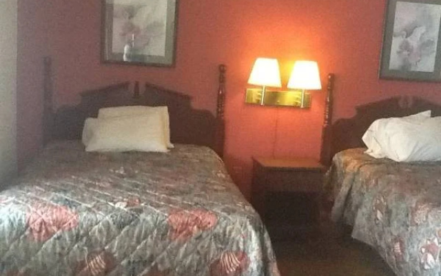 Camden Inn & Suites