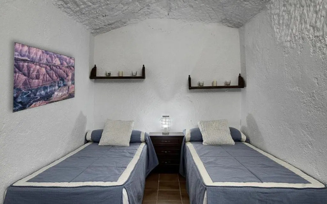 Cueva Alcázar