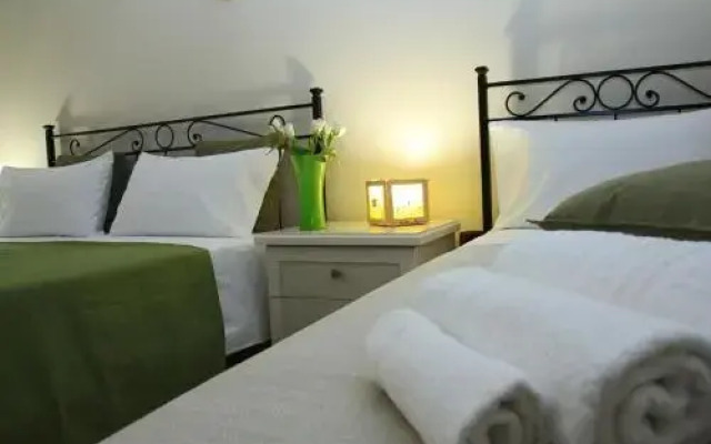 B&B MITILINI Central Station