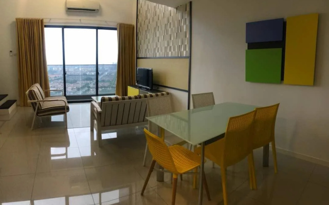 DK City Duplex Residence