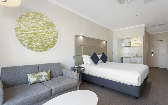 Clarion Suites Gateway