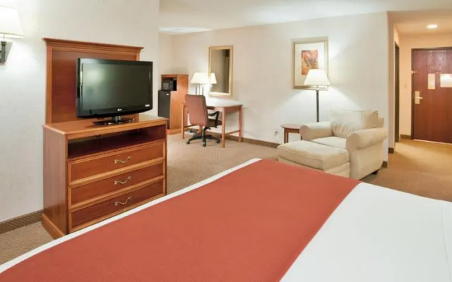 Baymont Inn & Suites Highland