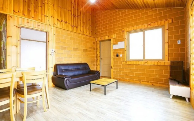 Goseong Sanmaru Pension