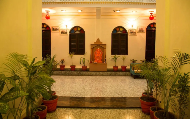 Hotel Nahargarh Palace