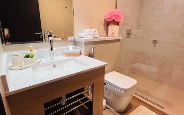 The Smart Concierge - Cayan tower