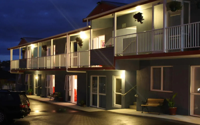 Avenue Heights Motel