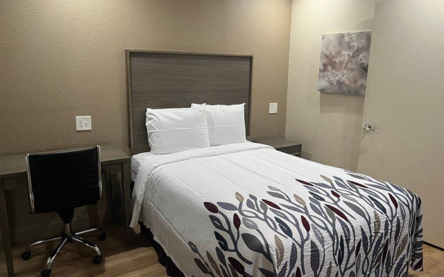 Red Roof Inn Haltom City