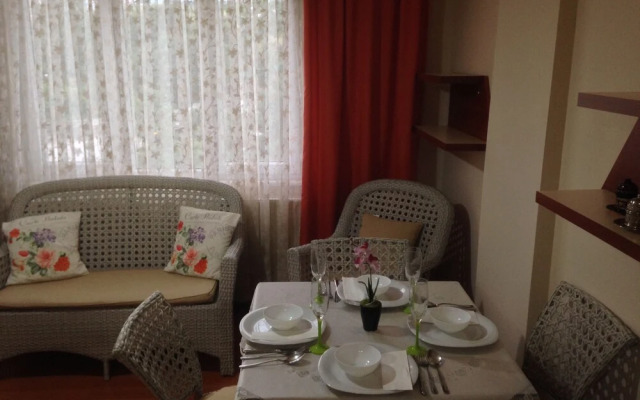 Nazli Apartment