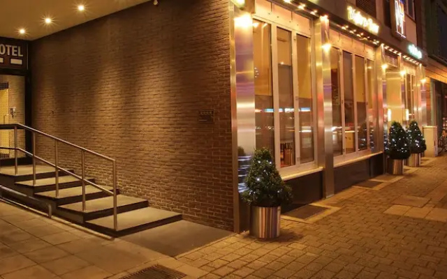 hotelImage